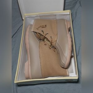 New w/ Box Outwoods Galosh Boots•Women's 7